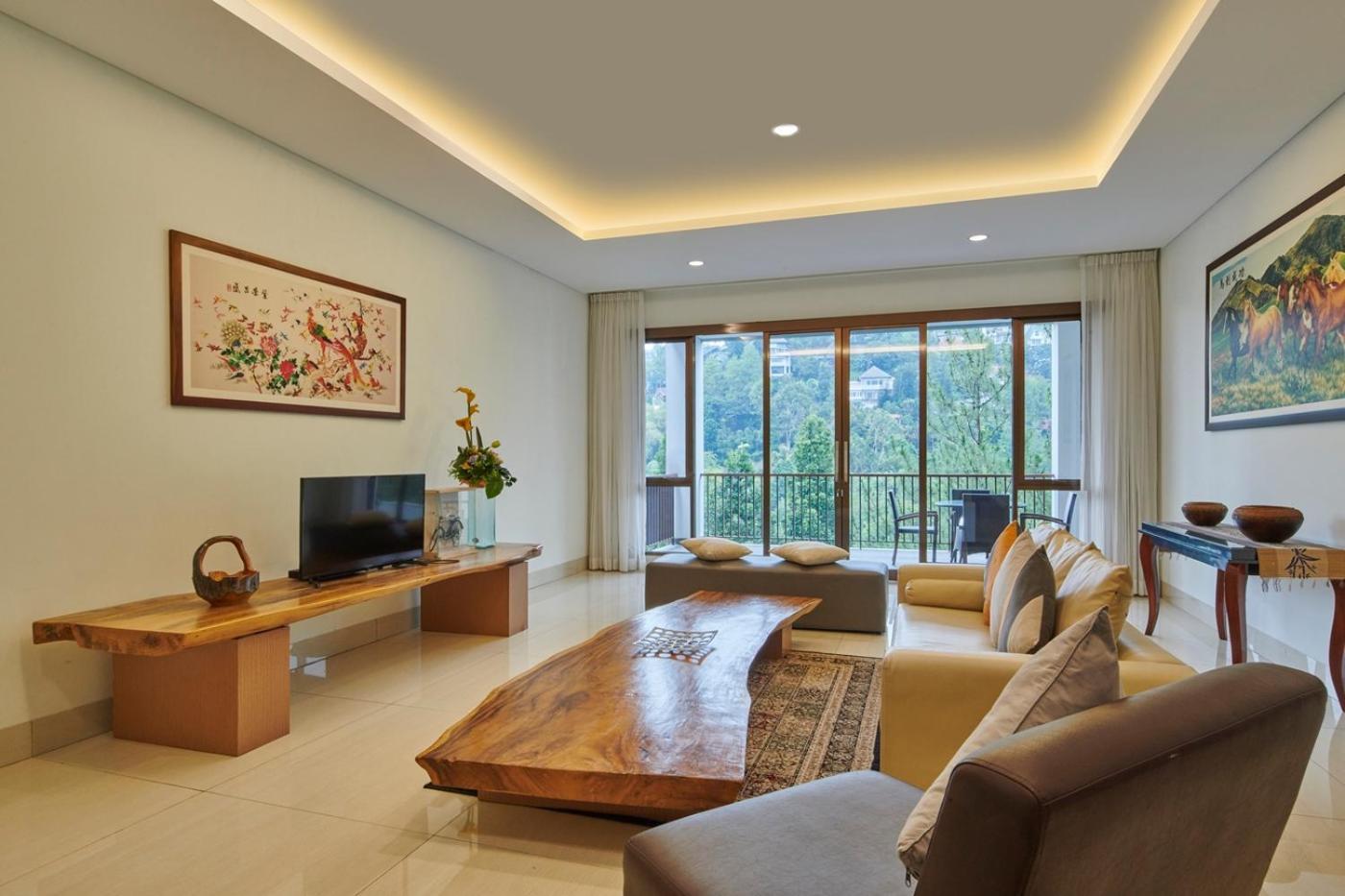 Narwastu Hill View Villa 6 Bedrooms With A Private Swimming Pool Bandung Eksteriør billede