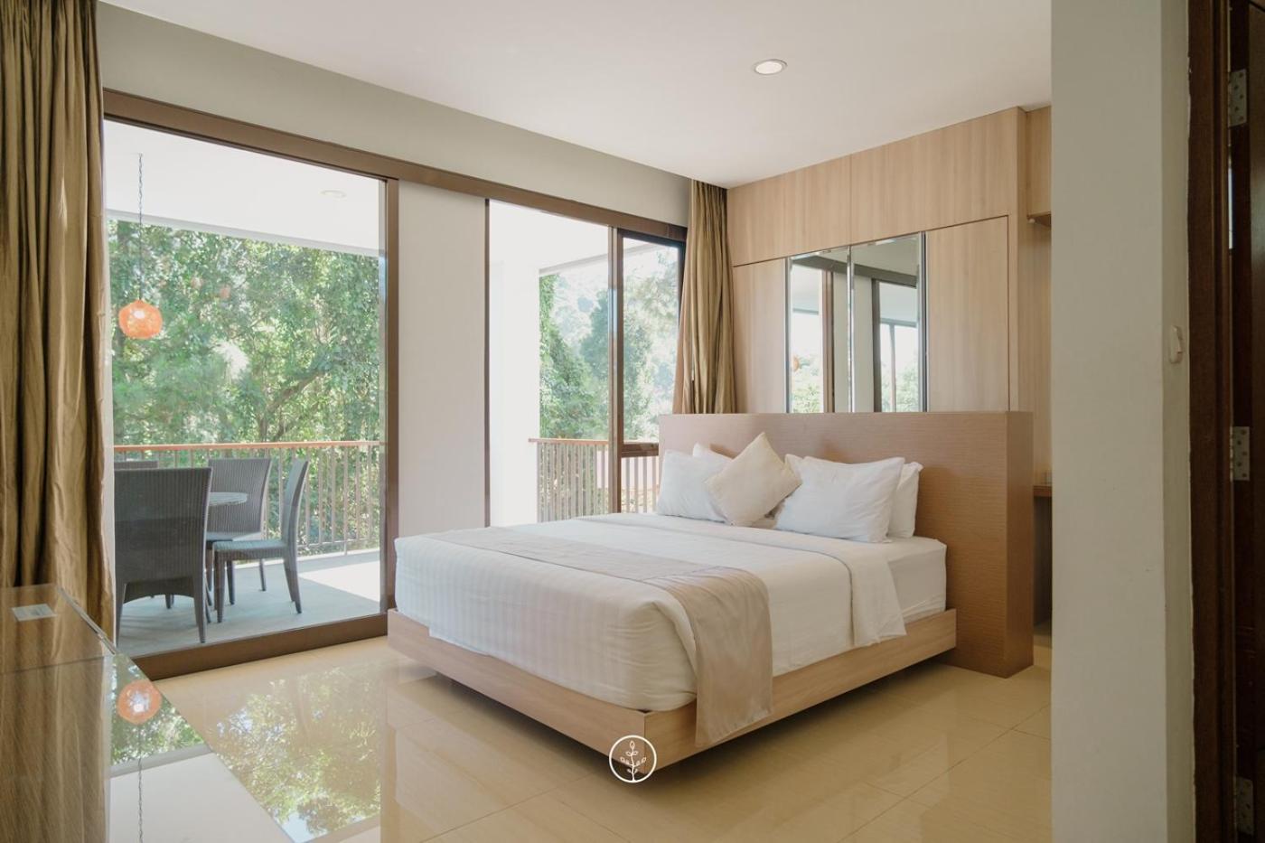 Narwastu Hill View Villa 6 Bedrooms With A Private Swimming Pool Bandung Eksteriør billede